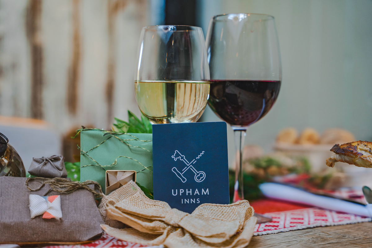 Buy dad a gift voucher for Father's Day from the Hawk Inn in Amport