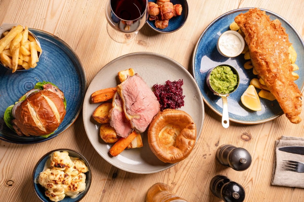 Family enjoy Father's Day roast dinner at the Hawk Inn in Amport