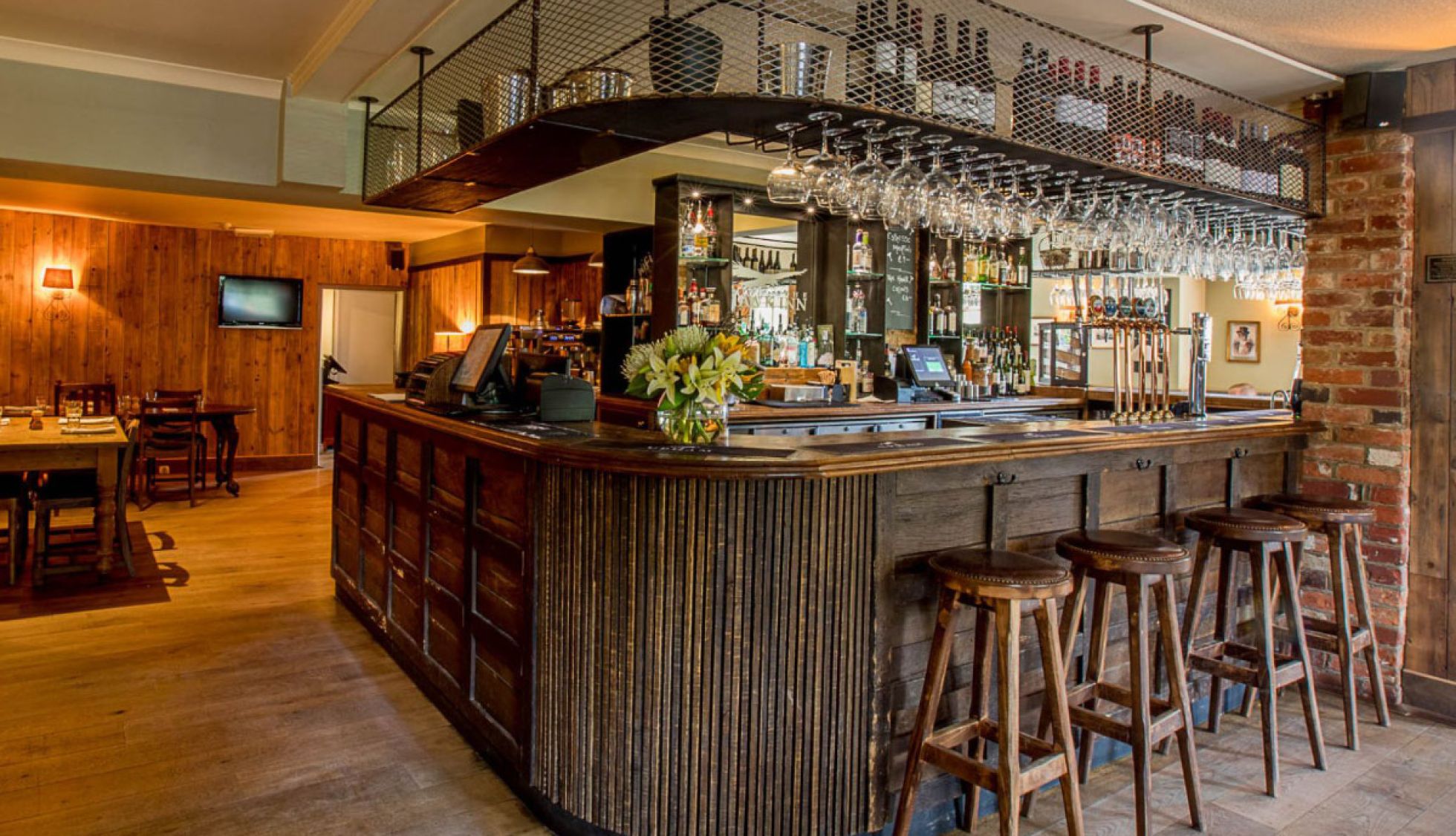 Hawk Inn Amport Interior